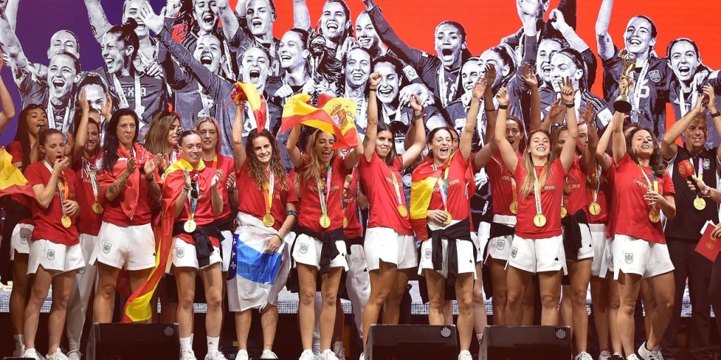 While Spain joyously fêtes its female World Cup champions, anger builds over an unwanted kiss