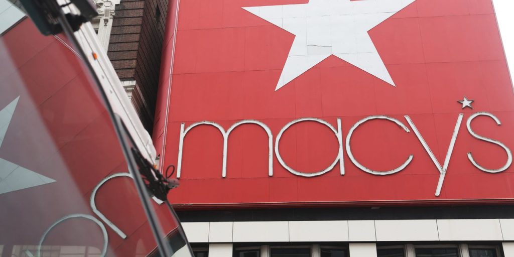Macy’s and Other Retailers Sound Alarms of Consumer Slowdown