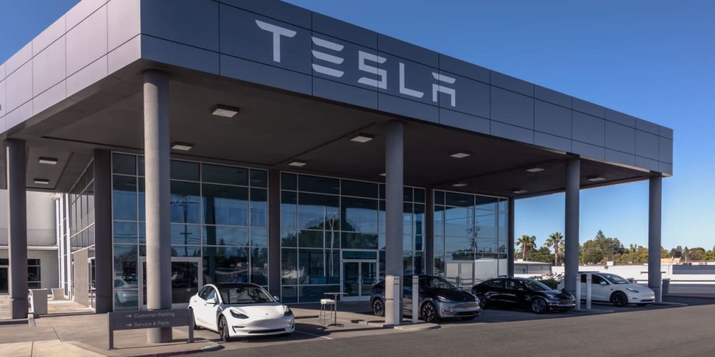 Tesla Relaunches Rear-Wheel-Drive Model Y in U.S. at Lower Price. Stock Falls.