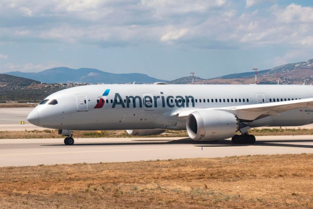 Which Airlines Stock Will Offer Better Returns – American Or United?