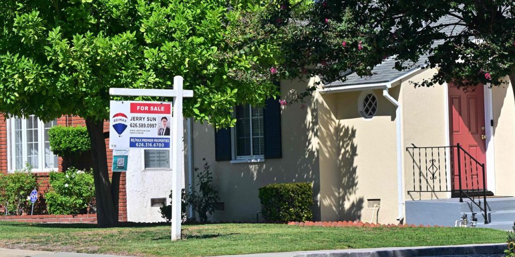 U.S. home sales fell in September to the lowest level since the Great Recession