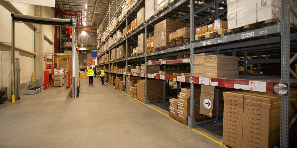 Businesses take stock of the U.S. economy and see reason to be cautious