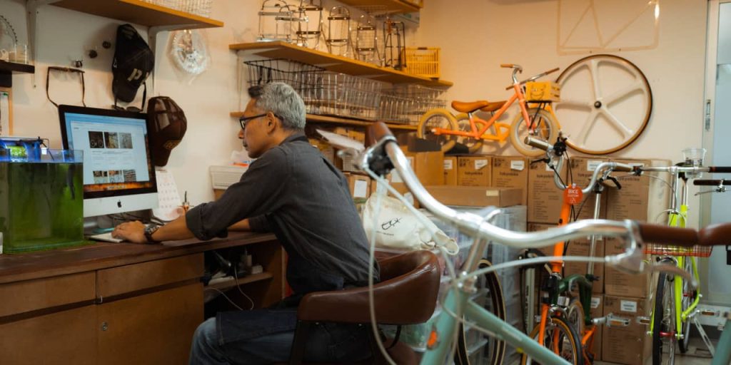 Do you make money selling stuff on eBay or PayPal? The IRS says it’s saving you a tax headache — for now